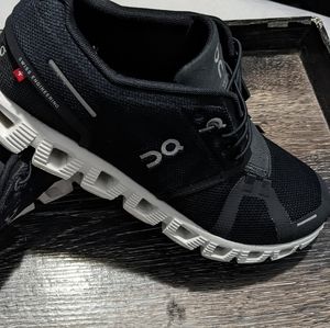 Cloud 5 on-running gym shoes